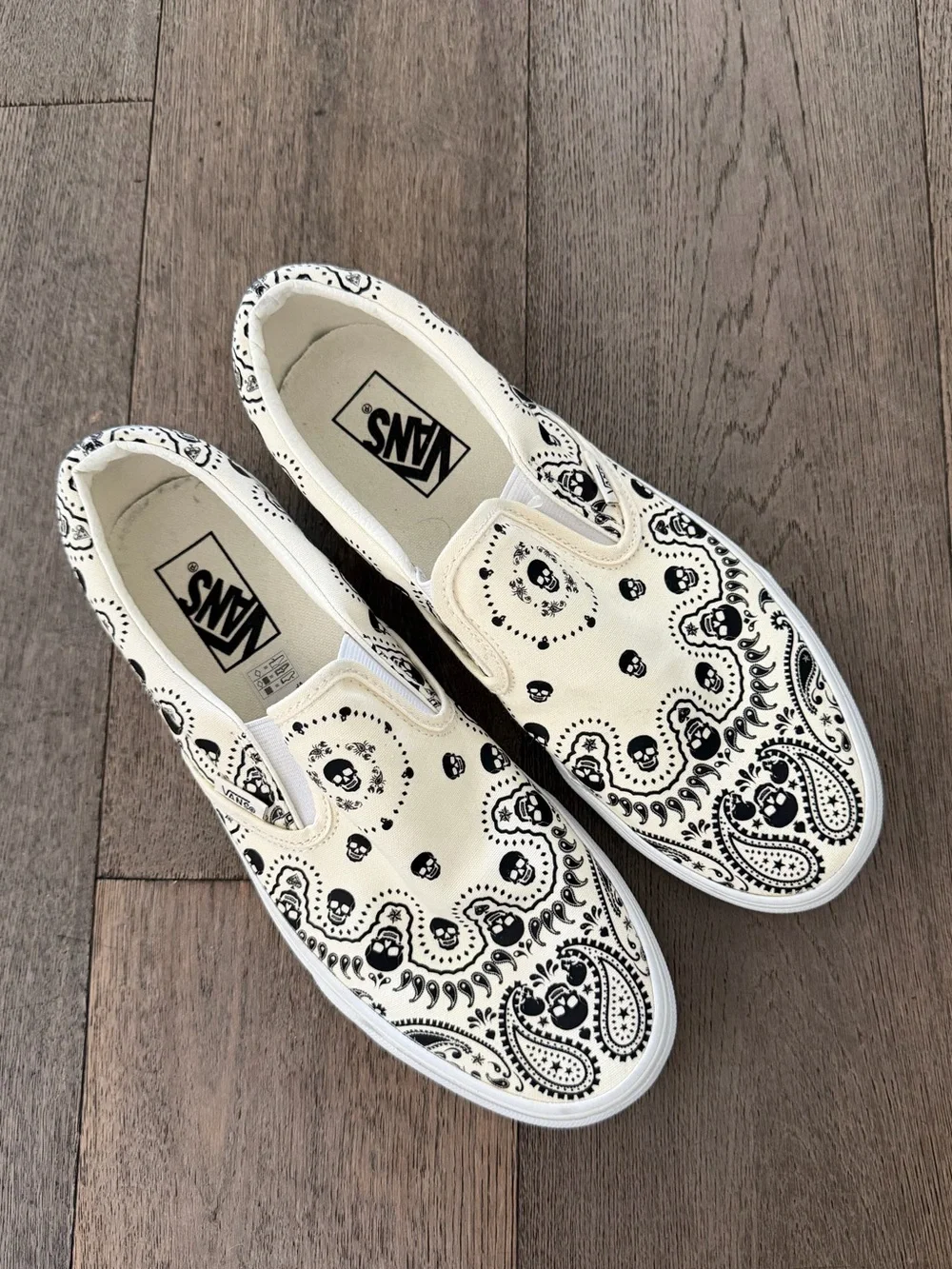 vans skate slip on skull bandana print